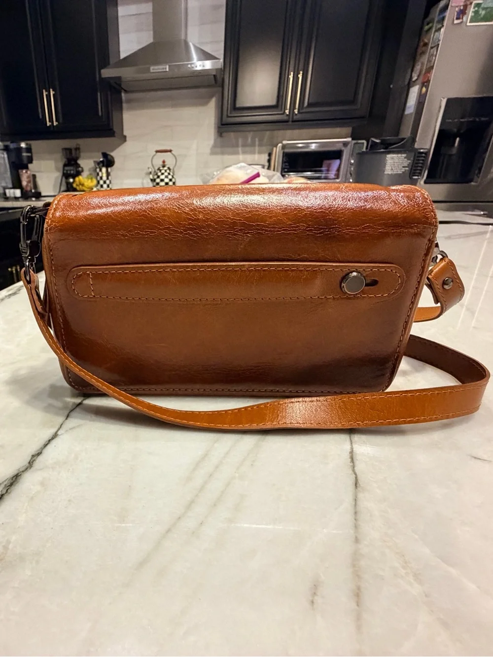 Vintage Leather Crossbody Bag in Brown - Classic Womens Shoulder Bag